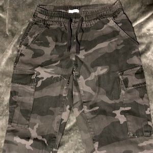 TNA Camo Joggers/ Cargo Pants